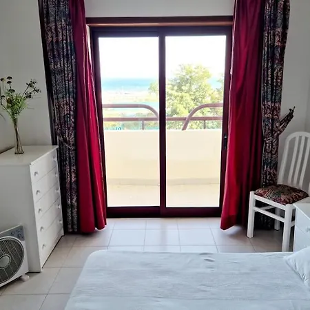 Sea-view *